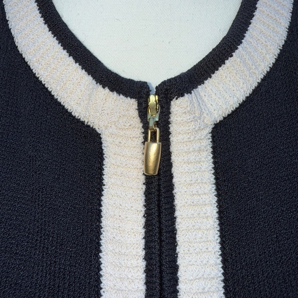 St. John Collection Women's Front Zip Sweater Sz 2 - Picture 2 of 6